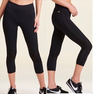 $105 Alala Blocked Crop Tight Leggings Black Pindot - Size Small